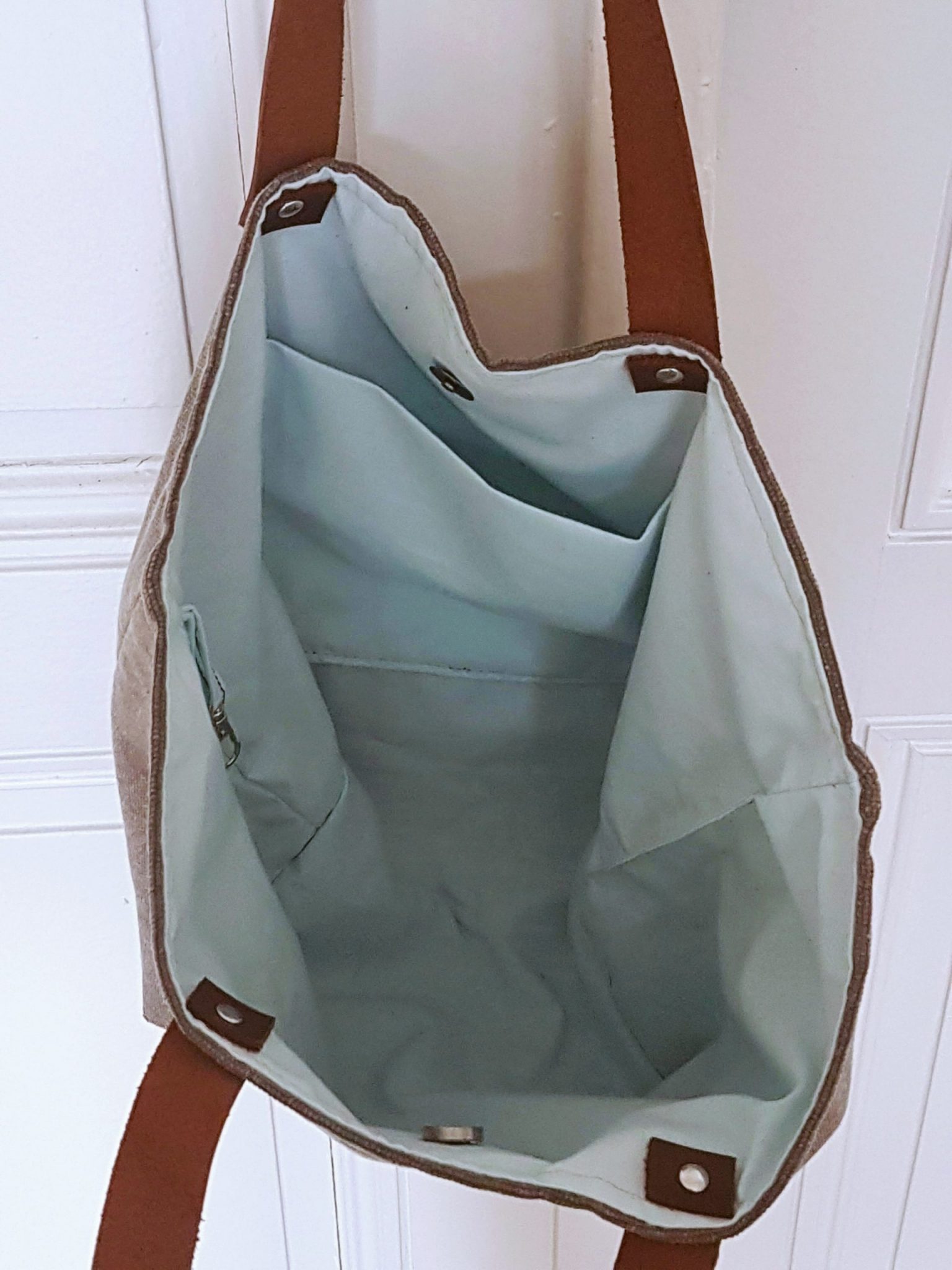 Cabas swap Marron et étoile Asiatique - vue intérieur - Bleu Souris Cabas swap Marron et étoile Asiatique - vue intérieur - Bleu Souris